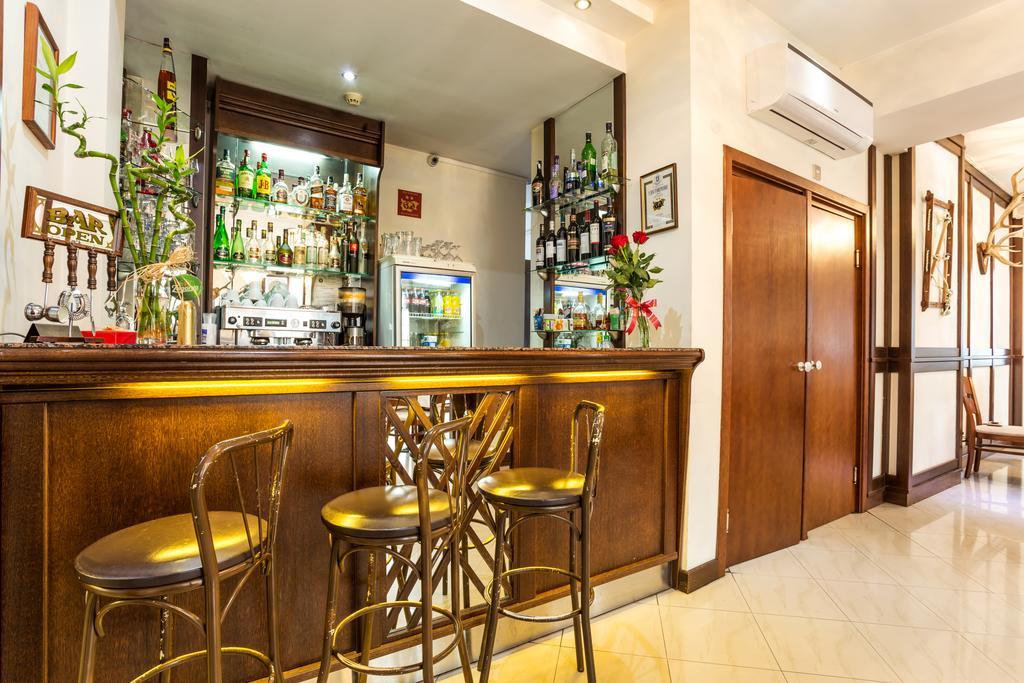 Family Hotel Тетевен Экстерьер фото